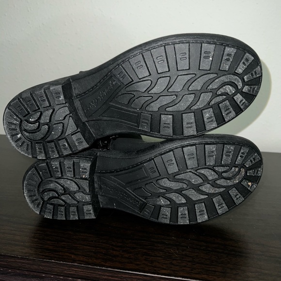 Easy Street Boots- Size 6.5 - Like New - Worn one time. - Picture 5 of 5